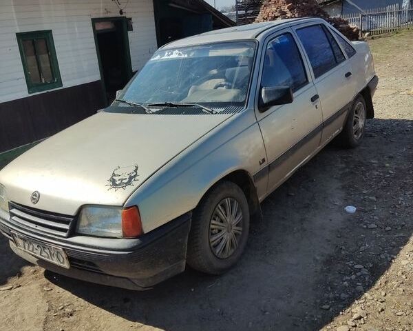 Синий Опель Кадет, объемом двигателя 1.4 л и пробегом 120 тыс. км за 788 $, фото 1 на Automoto.ua