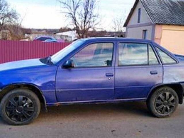Синий Опель Кадет, объемом двигателя 1.8 л и пробегом 3 тыс. км за 500 $, фото 1 на Automoto.ua
