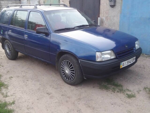 Синий Опель Кадет, объемом двигателя 1.3 л и пробегом 160 тыс. км за 1150 $, фото 1 на Automoto.ua
