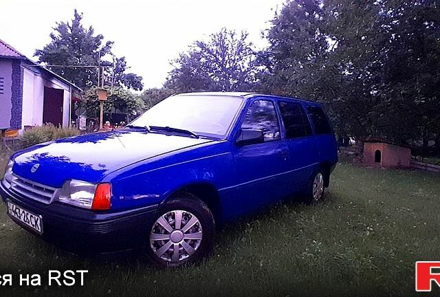 Синий Опель Кадет, объемом двигателя 1.6 л и пробегом 0 тыс. км за 1200 $, фото 1 на Automoto.ua