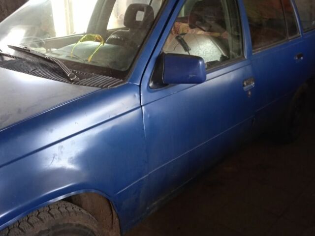 Синий Опель Кадет, объемом двигателя 1.6 л и пробегом 80 тыс. км за 700 $, фото 1 на Automoto.ua
