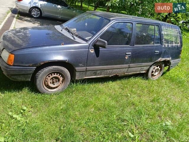 Синий Опель Кадет, объемом двигателя 1.6 л и пробегом 100 тыс. км за 600 $, фото 1 на Automoto.ua