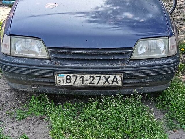 Синий Опель Кадет, объемом двигателя 1.3 л и пробегом 999 тыс. км за 710 $, фото 1 на Automoto.ua