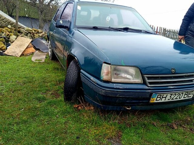 Зелений Опель Кадет, об'ємом двигуна 1.6 л та пробігом 0 тис. км за 400 $, фото 1 на Automoto.ua