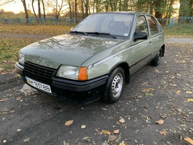 Зелений Опель Кадет, об'ємом двигуна 1.3 л та пробігом 300 тис. км за 574 $, фото 1 на Automoto.ua