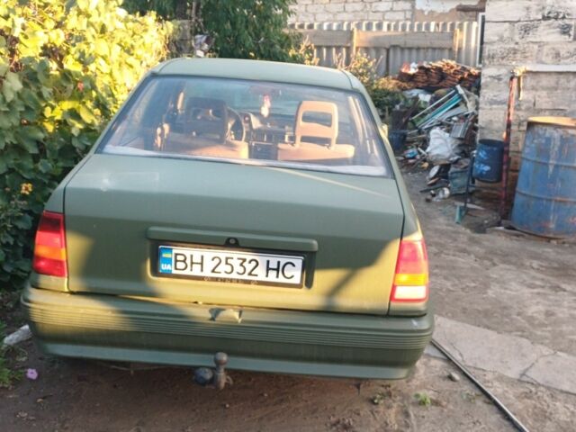 Зеленый Опель Кадет, объемом двигателя 1.3 л и пробегом 2 тыс. км за 1307 $, фото 1 на Automoto.ua