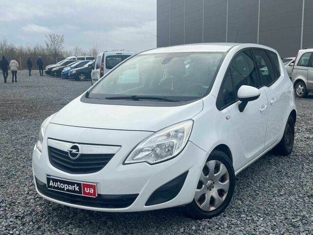 Белый Опель Мерива, объемом двигателя 1.7 л и пробегом 210 тыс. км за 5590 $, фото 1 на Automoto.ua