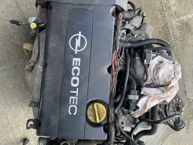 Белый Опель Мерива, объемом двигателя 1.6 л и пробегом 150 тыс. км за 936 $, фото 1 на Automoto.ua