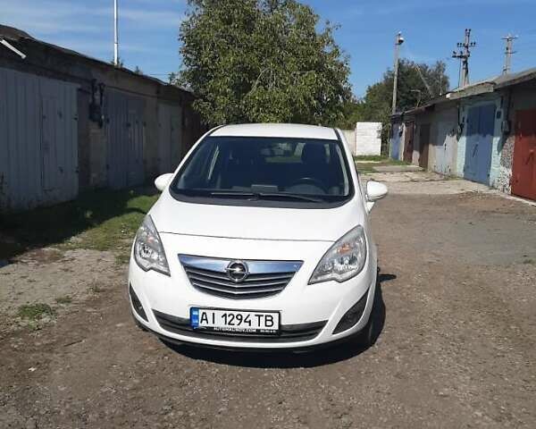 Белый Опель Мерива, объемом двигателя 1.4 л и пробегом 222 тыс. км за 7700 $, фото 1 на Automoto.ua