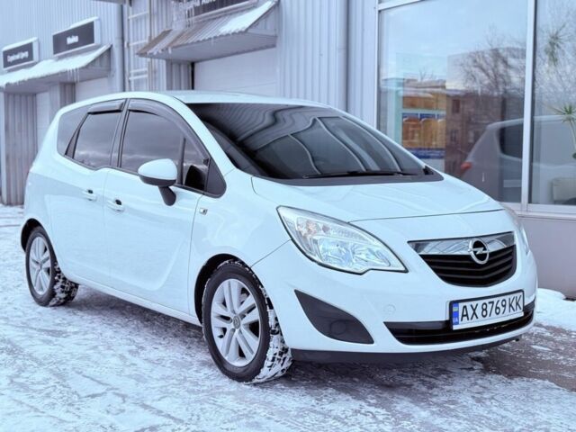 Білий Опель Меріва, об'ємом двигуна 1.7 л та пробігом 225 тис. км за 6900 $, фото 1 на Automoto.ua