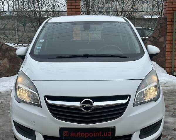 Білий Опель Меріва, об'ємом двигуна 1.6 л та пробігом 200 тис. км за 7500 $, фото 1 на Automoto.ua