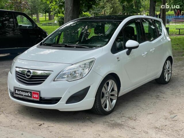 Белый Опель Мерива, объемом двигателя 1.4 л и пробегом 273 тыс. км за 7990 $, фото 1 на Automoto.ua