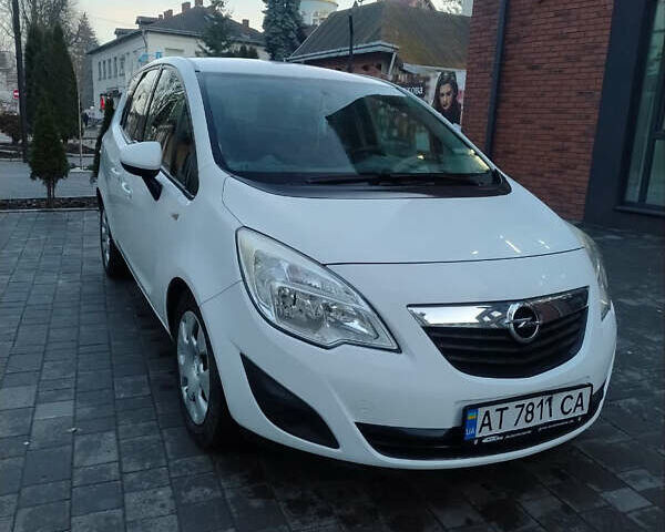 Білий Опель Меріва, об'ємом двигуна 1.25 л та пробігом 189 тис. км за 6800 $, фото 1 на Automoto.ua