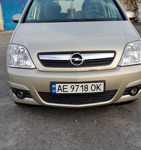 Бежевый Опель Мерива, объемом двигателя 1.6 л и пробегом 189 тыс. км за 5000 $, фото 1 на Automoto.ua