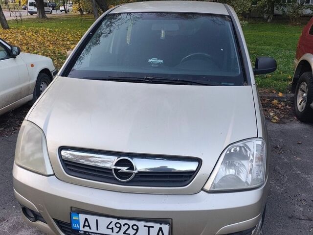 Бежевий Опель Меріва, об'ємом двигуна 1.6 л та пробігом 221 тис. км за 3200 $, фото 1 на Automoto.ua