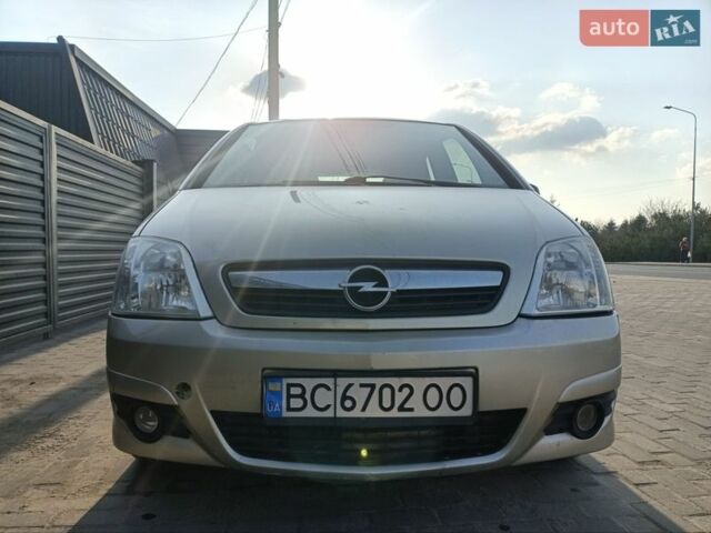 Бежевый Опель Мерива, объемом двигателя 1.6 л и пробегом 200 тыс. км за 3950 $, фото 1 на Automoto.ua
