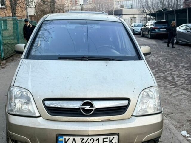Бежевый Опель Мерива, объемом двигателя 1.6 л и пробегом 250 тыс. км за 3400 $, фото 1 на Automoto.ua
