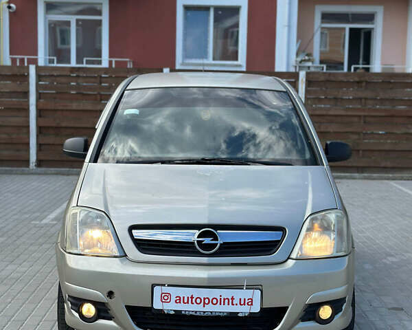Бежевый Опель Мерива, объемом двигателя 1.6 л и пробегом 170 тыс. км за 4300 $, фото 1 на Automoto.ua