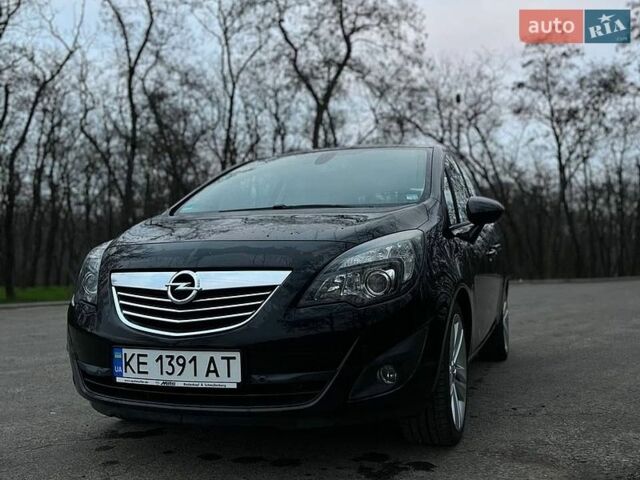 Черный Опель Мерива, объемом двигателя 1.4 л и пробегом 186 тыс. км за 6900 $, фото 1 на Automoto.ua