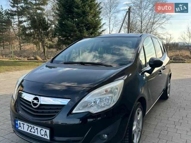 Черный Опель Мерива, объемом двигателя 1.4 л и пробегом 115 тыс. км за 5500 $, фото 1 на Automoto.ua