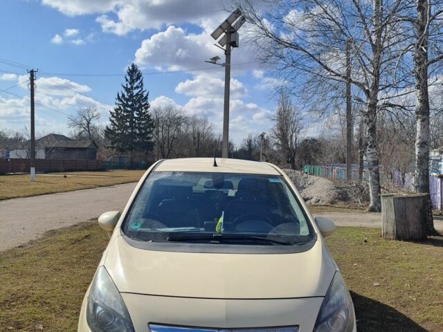 Жовтий Опель Меріва, об'ємом двигуна 1.4 л та пробігом 410 тис. км за 5000 $, фото 1 на Automoto.ua