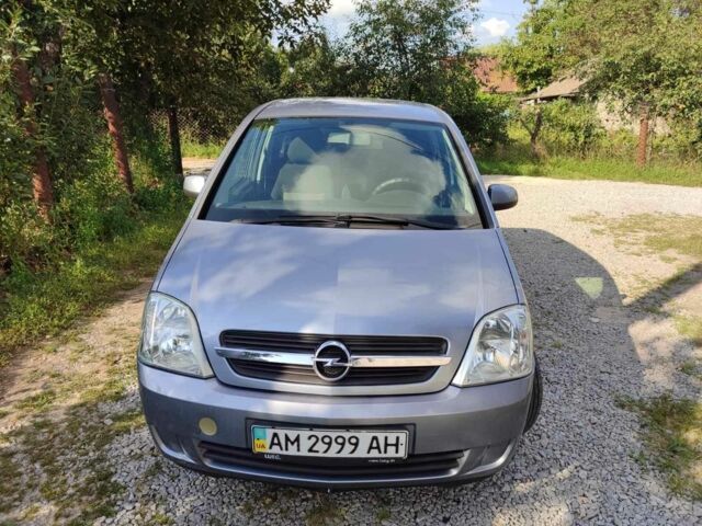 Сірий Опель Меріва, об'ємом двигуна 1.7 л та пробігом 226 тис. км за 4800 $, фото 1 на Automoto.ua