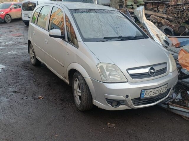 Серый Опель Мерива, объемом двигателя 0 л и пробегом 310 тыс. км за 3300 $, фото 1 на Automoto.ua