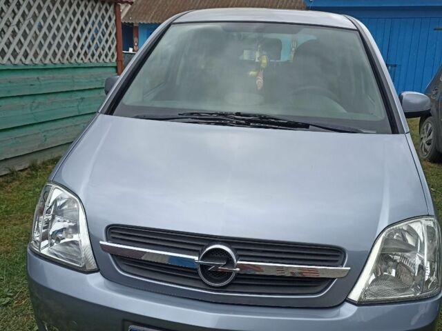 Серый Опель Мерива, объемом двигателя 1.6 л и пробегом 150 тыс. км за 4200 $, фото 1 на Automoto.ua