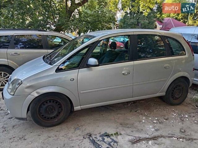 Серый Опель Мерива, объемом двигателя 1.8 л и пробегом 220 тыс. км за 3000 $, фото 1 на Automoto.ua