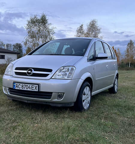 Серый Опель Мерива, объемом двигателя 1.7 л и пробегом 304 тыс. км за 5000 $, фото 1 на Automoto.ua