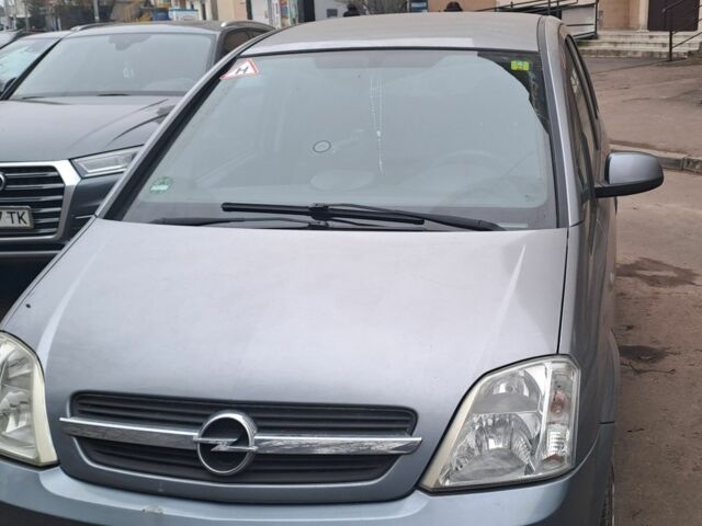 Серый Опель Мерива, объемом двигателя 0 л и пробегом 150 тыс. км за 4300 $, фото 1 на Automoto.ua