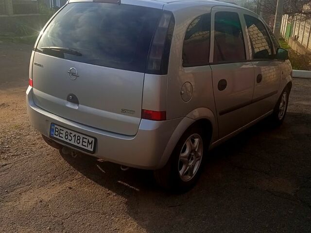 Сірий Опель Меріва, об'ємом двигуна 1.6 л та пробігом 220 тис. км за 3400 $, фото 1 на Automoto.ua