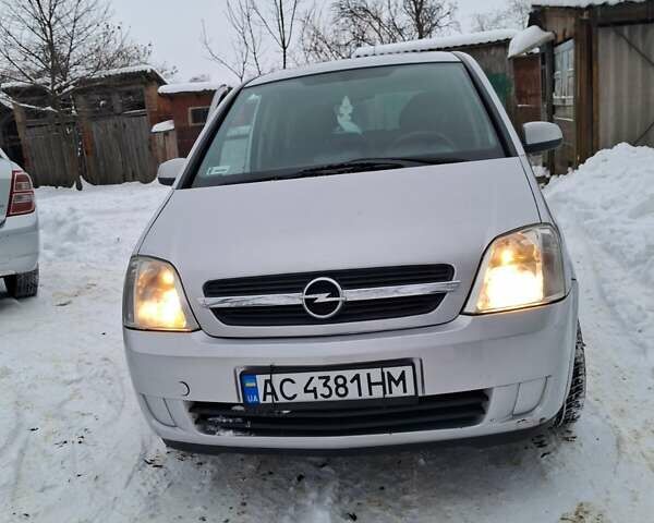 Сірий Опель Меріва, об'ємом двигуна 1.6 л та пробігом 311 тис. км за 5000 $, фото 1 на Automoto.ua