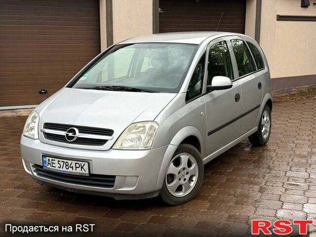 Серый Опель Мерива, объемом двигателя 1.7 л и пробегом 333 тыс. км за 3350 $, фото 1 на Automoto.ua