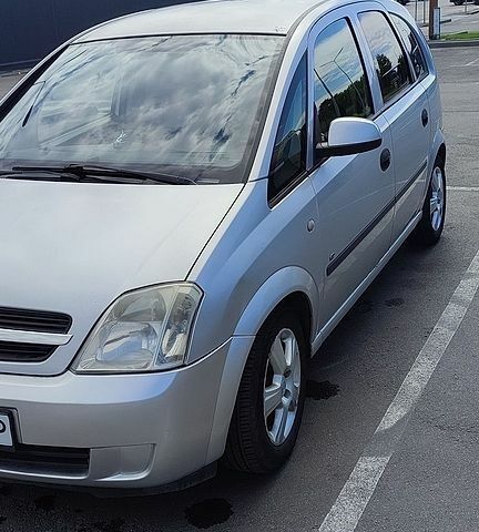 Сірий Опель Меріва, об'ємом двигуна 1.6 л та пробігом 247 тис. км за 4000 $, фото 1 на Automoto.ua