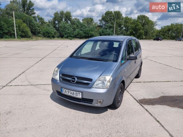 Сірий Опель Меріва, об'ємом двигуна 1.6 л та пробігом 208 тис. км за 3500 $, фото 1 на Automoto.ua