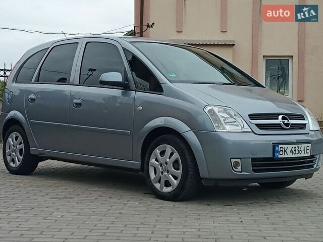 Сірий Опель Меріва, об'ємом двигуна 1.6 л та пробігом 180 тис. км за 2950 $, фото 1 на Automoto.ua