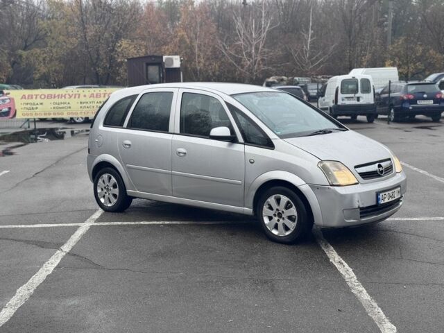Серый Опель Мерива, объемом двигателя 1.7 л и пробегом 254 тыс. км за 3500 $, фото 1 на Automoto.ua