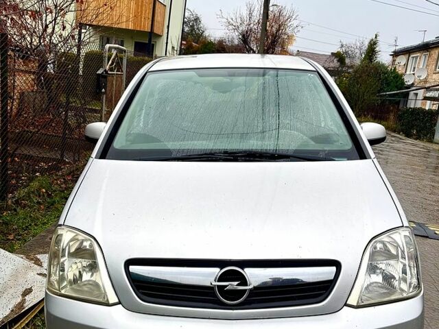 Сірий Опель Меріва, об'ємом двигуна 1.2 л та пробігом 204 тис. км за 3800 $, фото 1 на Automoto.ua
