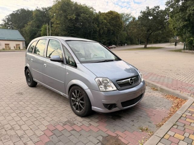 Сірий Опель Меріва, об'ємом двигуна 1.7 л та пробігом 260 тис. км за 2996 $, фото 1 на Automoto.ua