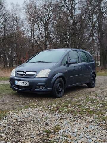 Сірий Опель Меріва, об'ємом двигуна 1.4 л та пробігом 220 тис. км за 3800 $, фото 1 на Automoto.ua