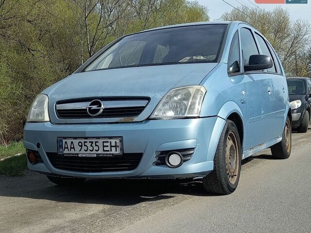 Сірий Опель Меріва, об'ємом двигуна 1.6 л та пробігом 311 тис. км за 2900 $, фото 1 на Automoto.ua