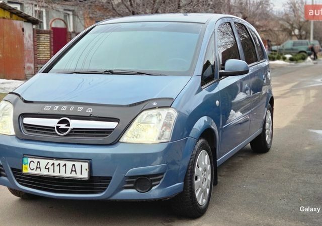Сірий Опель Меріва, об'ємом двигуна 1.6 л та пробігом 280 тис. км за 3999 $, фото 1 на Automoto.ua