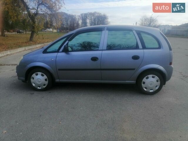 Сірий Опель Меріва, об'ємом двигуна 1.6 л та пробігом 177 тис. км за 4500 $, фото 1 на Automoto.ua