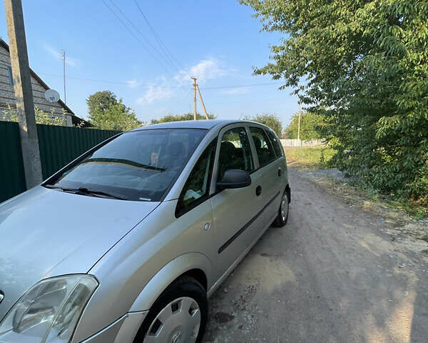 Сірий Опель Меріва, об'ємом двигуна 1.36 л та пробігом 294 тис. км за 4300 $, фото 1 на Automoto.ua