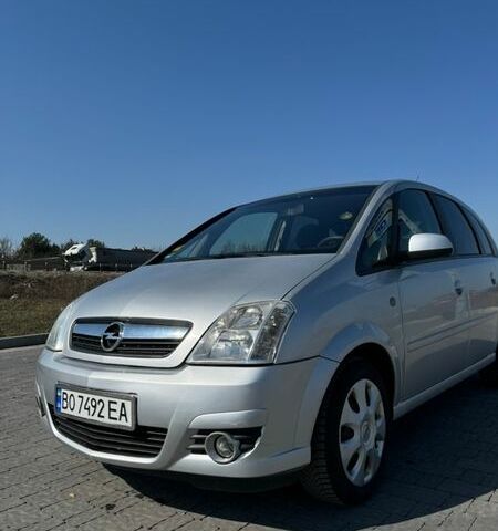 Сірий Опель Меріва, об'ємом двигуна 1.6 л та пробігом 245 тис. км за 4450 $, фото 1 на Automoto.ua