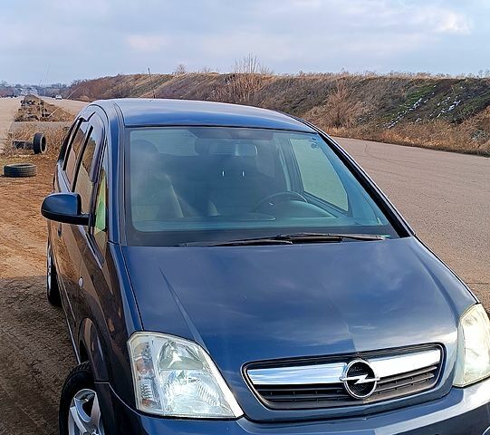 Сірий Опель Меріва, об'ємом двигуна 1.2 л та пробігом 223 тис. км за 4300 $, фото 1 на Automoto.ua