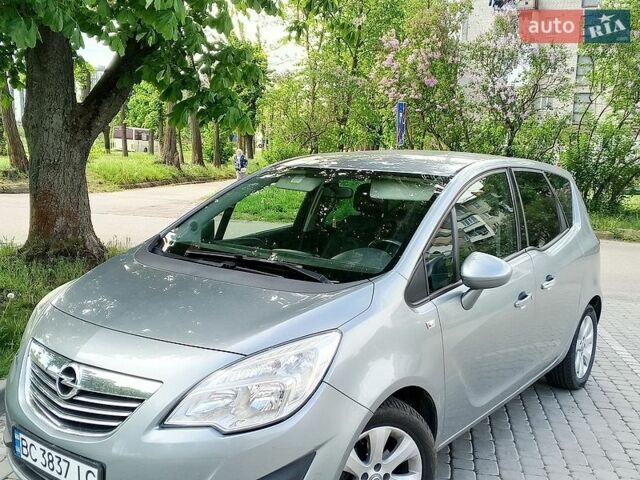 Серый Опель Мерива, объемом двигателя 1.36 л и пробегом 200 тыс. км за 7000 $, фото 1 на Automoto.ua