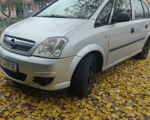 Серый Опель Мерива, объемом двигателя 1.36 л и пробегом 302 тыс. км за 4300 $, фото 1 на Automoto.ua