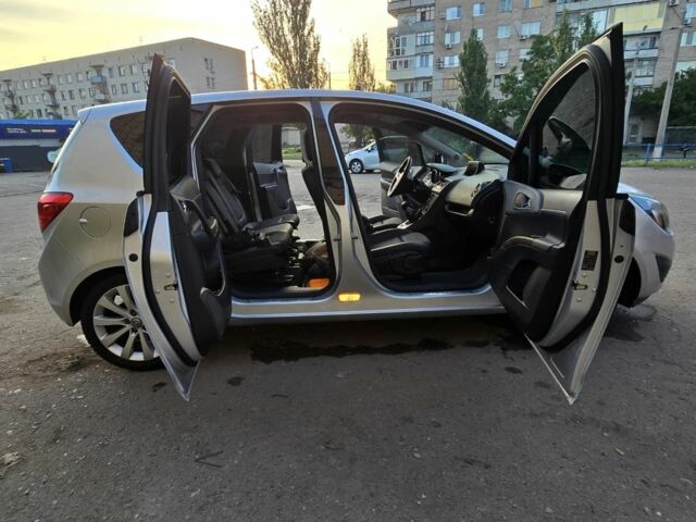 Сірий Опель Меріва, об'ємом двигуна 1.4 л та пробігом 204 тис. км за 6200 $, фото 1 на Automoto.ua